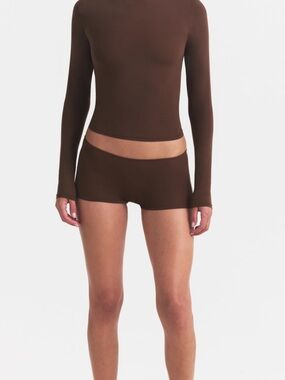 Skims Brown Long-Sleeve